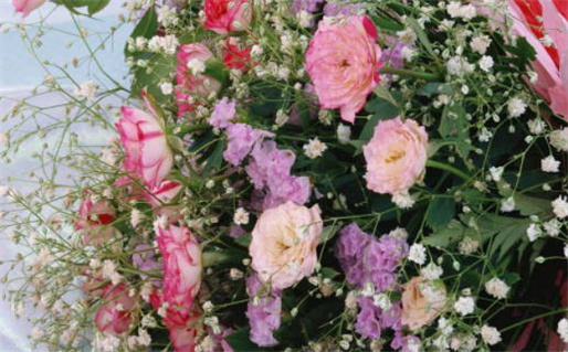 2025年农历闰六月十九是不是结婚吉日 适不适合办婚礼