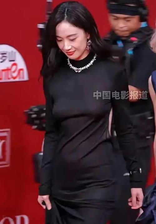 没有事业线的女人