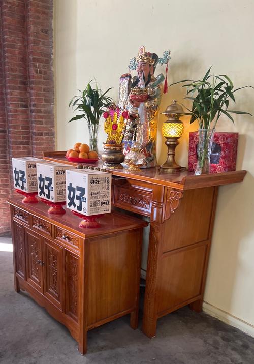 财神摆放在玄关哪一层好