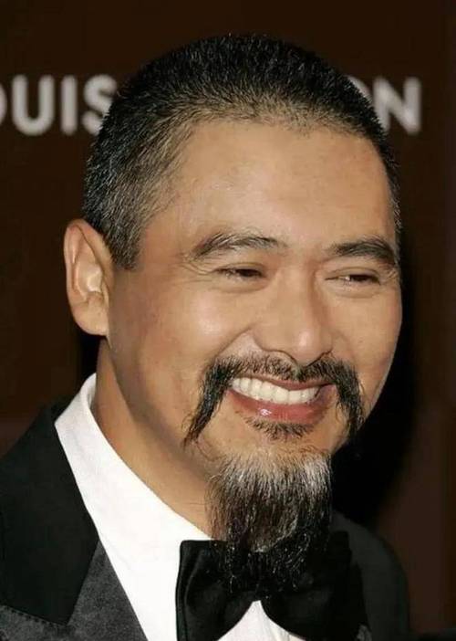 满脸胡子的男人面相 事业冲天