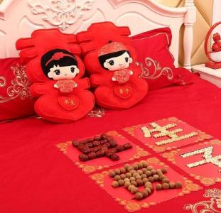 旺婚姻的家居摆件 床头对门夫妻争吵多