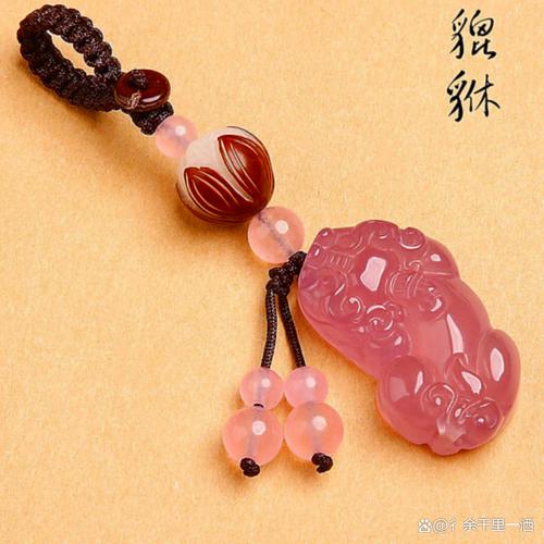 招桃花运的饰品哪些可以放车上 水晶能够催姻缘