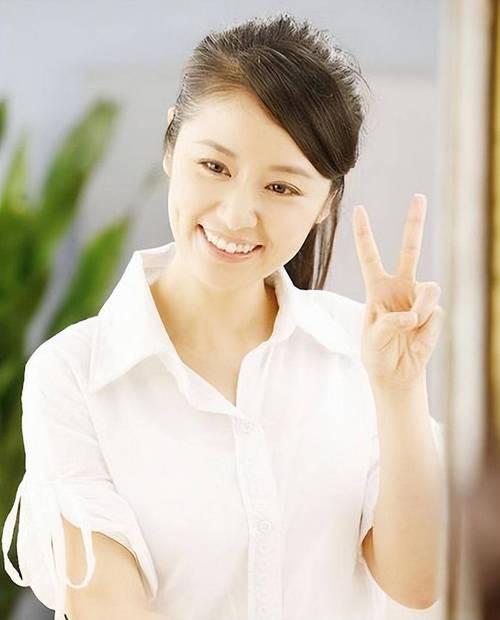 嘴角有酒窝的女人面相 感情运势极佳