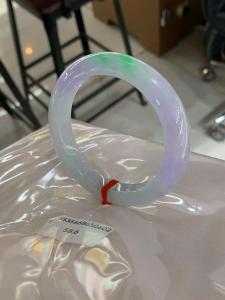 春带彩的翡翠的寓意是什么 有青春贵气之意