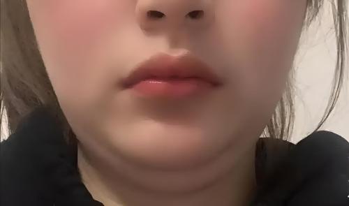 下巴短晚年福禄双全吗