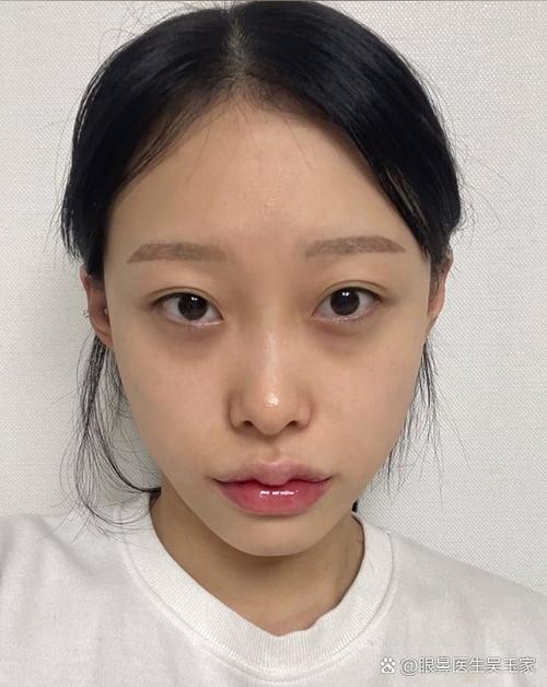 鼻梁低的女人命运如何？婚后多属于贤妻良母一类！