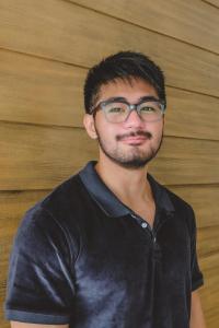 经营有方男人面相 腮骨饱满有张力
