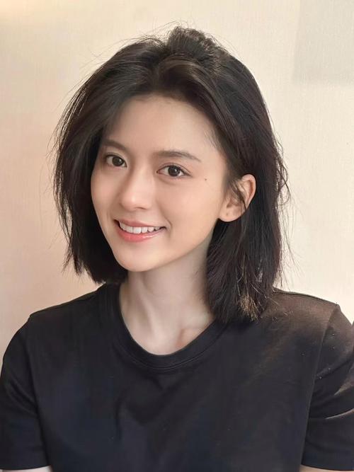人中短的女人 人中短代表什么