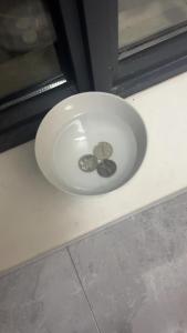 床底下放三枚硬币能招财吗 有哪些注意事项